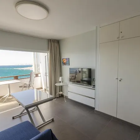 Feriehus Sea View Studio